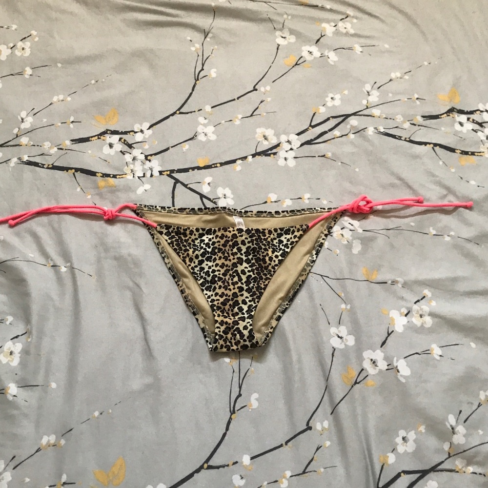 Victoria’s Secret leopard print bikini bottom